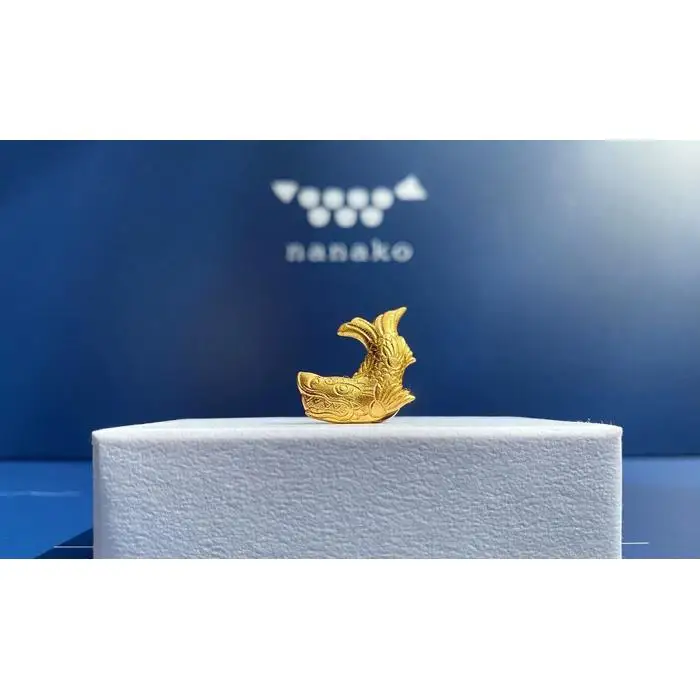 尾張名古屋は城でもつ “金のシャチホコ”【nanako】ピンズ