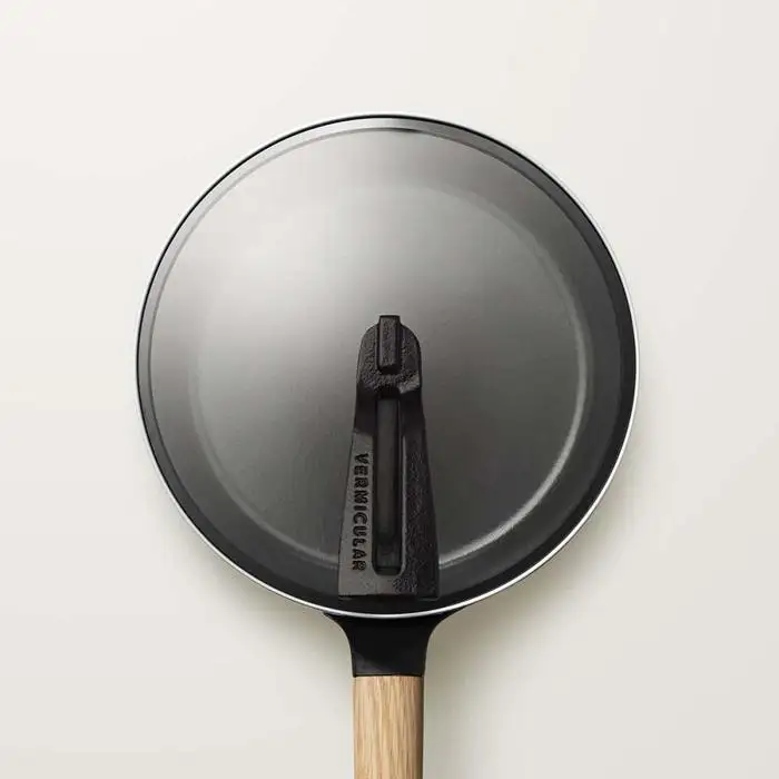 バーミキュラ フライパン20cm（オーク）＋専用リッド フライパン