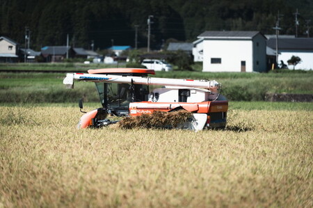 【R6年産新米】【先行予約】あう農園こだわりのお米3種セット(コシヒカリ、あきたこまち、にこまる) ※2024年10月下旬より順次発送予定 ｜ お米 お米不足 お米品薄 おいしい お米 事業者支援 送料無料 白米 精米 国産 限定 ごはん ご飯 白飯 ゴハン 愛媛県産 鬼北町
