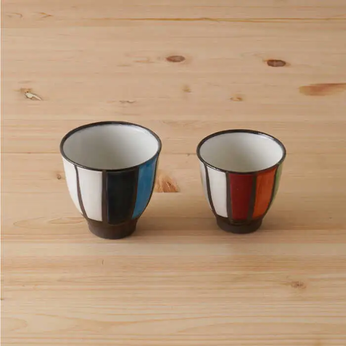 【波佐見焼】撥水十草 茶碗・コップ （青大・赤小）セット 食器 皿 【陶もと】 [PE20]  波佐見焼