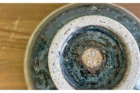 呉須刷毛目 飯碗  《 糸島 》【てびねり舎（鎌田 恵子）】【いとしまごころ】うつわ 食器 陶器 お椀 [ARZ002]