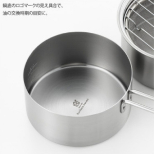栗原はるみ Wフライヤー16cm＜ガス・IH対応＞揚げ鍋 オイルポット 濾しアミ付き 新潟県 弥彦村_網 あみ 目盛り付き キッチン用品 調理器具 揚げ鍋セット 天ぷら鍋セット