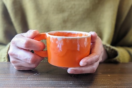 NAOKO HATA CERAMICS　７色から選べる！個性が光るマグカップ　mc02