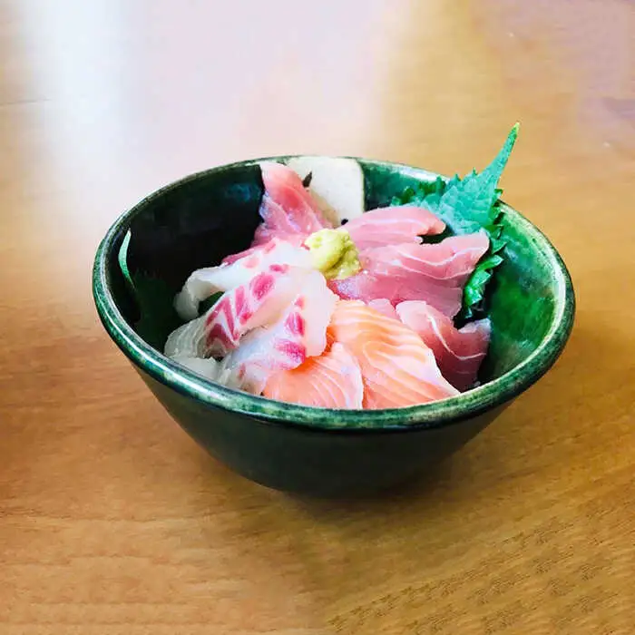 【美濃焼】織部丼揃え 2個セット【みつはし窯 たなか工房】≪土岐市≫ 食器 うつわ どんぶり 鉢 ペア 丼ぶり 丼 麺鉢 ボウル 鉢 大鉢 和食器 おしゃれ 食器 ラーメン鉢 うどん丼ぶり そば丼ぶり 丼物 カフェ丼  [MAC001]