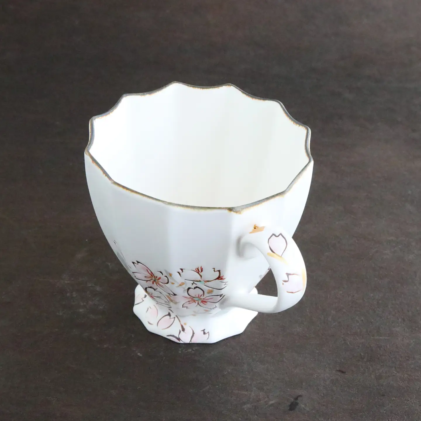 【美濃焼】koyomiお花マグカップ 4月 桜【buzan 武山窯】食器 コーヒーカップ ティーカップ [MBA016]
