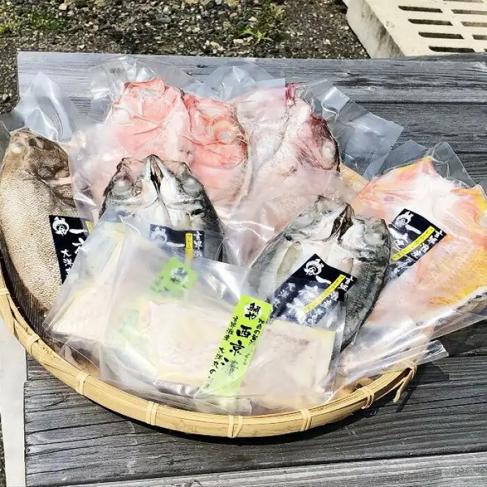 プレミアムフィッシュ加工の干物セット | 納税 福岡 福岡県 福岡市 ひもの 干物 詰め合わせ 魚 さかな お礼の品 返礼品 ご当地グルメ お取り寄せグルメ 食品 魚介 魚介類 特産品 名産品 干し魚 食べ物 冷凍