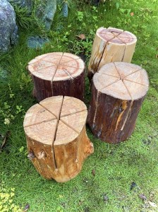 大磯町内のヒノキでできた薪屋大磯のスウェディッシュトーチ（里山整備や間伐で出た材を使っています。）【アウトドア キャンプ 薪 焚火 神奈川県 大磯町 焚き火 数時間燃焼 キャンプ用品 プレゼント】
