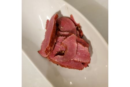 牛タン・牛すじ　酒の肴セット 牛タン塩だれ花咲きサイコロステーキ200g、A5ランク黒毛和牛牛すじ使用土手焼き300g、牛タンの燻製200g ※離島不可（北海道、沖縄本島は配送可）※着日指定不可