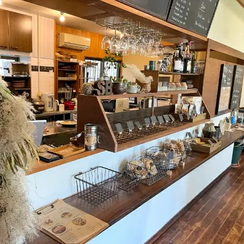＜songbird cafe＞オススメのマフィン６個と焼き菓子の詰め合わせ 〇 読谷村 スイーツ オススメ 国産小麦使用 チルド配送 沖縄 都屋 一軒家カフェ 卵使用 発酵バター使用 常温 レンチン 人気商品 手作り ふんわり しっとり 素材にこだわり 季節毎のワクワク 地場産品