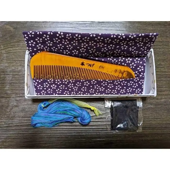 つげ櫛の櫛留商店　本つげ材すす櫛（中歯）袋付　※約１３．５ｃｍ