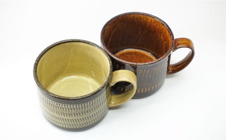 【波佐見焼】Folk Design 黄釉飛びカンナ＆飴釉打ち刷毛 マグカップ ペアセット 食器 皿 【玉有】 [IE26] 波佐見焼