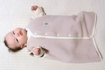 綿毛布スリーパー 2way仕様で暖か(Sサイズ) ベージュピンク×ホワイト 毛布の町(泉大津産) sleeper-s [3009]