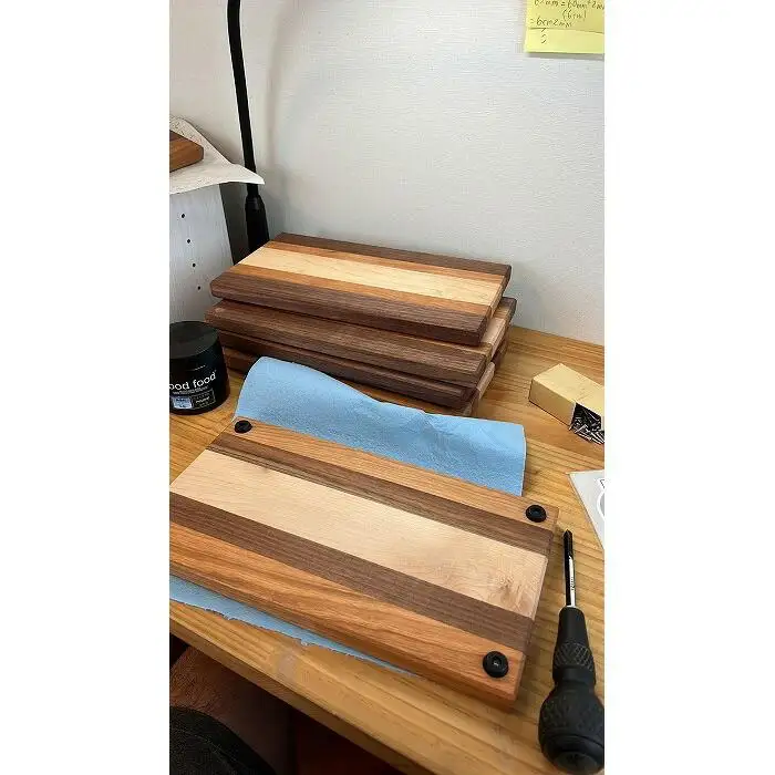 食卓に彩を添える小ぶりなカッティングボード typeWCM