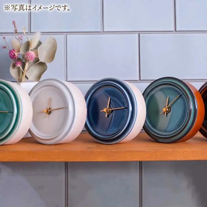 タイルと木のシンプルな手作り時計 TILE WOOD CLOCK 壁掛け・置き時計 『乳白釉』【杉浦製陶】 インテリア 雑貨 おしゃれ [TAO011]