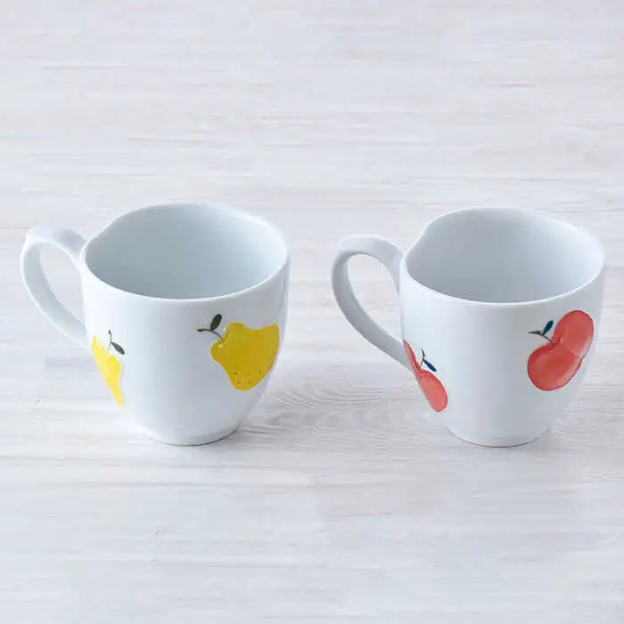 【波佐見焼】りんご・ラフランス マグカップ ペアセット 食器 皿 【松幸陶芸】 [HB45] 波佐見焼