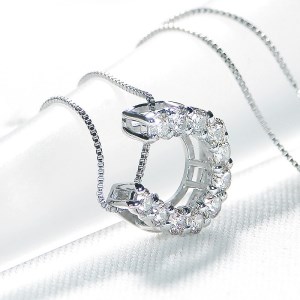 Pt ダイヤ馬蹄0.30ct　PN　325717