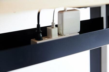 【幅120cm】【オーク】【配線トレー付】【シェルフ付】 電動昇降デスク 無垢材 パソコンデスク WAAKstandingPro