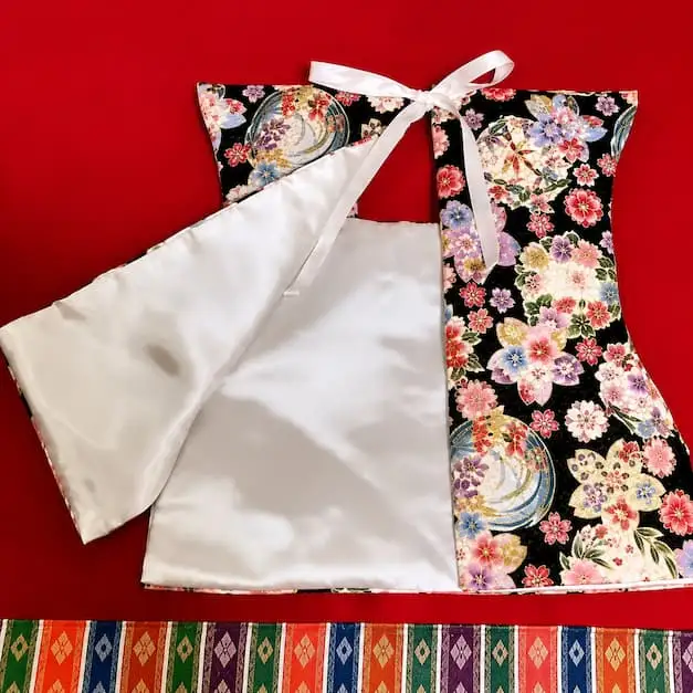 【3.黒色系（桜・牡丹・紅葉）】【選べる8色】ベビーお祝い着(被布)