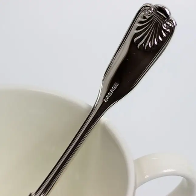 コーヒーカップ＆ソーサー 2客 (桜に錨)＋海軍復刻ティースプーン2本 (捧吉右衛門商店製紅茶匙) セット  2客 化粧箱入り カップアンドソーサー ティースプーン 洋白 ニッケルシルバー 食器 陶器 ギフト 贈り物 プレゼント 広島県 呉市 ku091-046-r