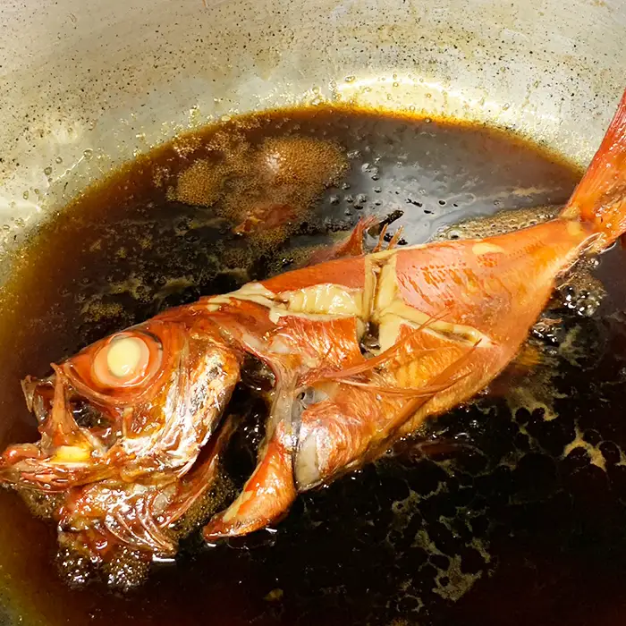 【地魚磯料理 うおまさ】まるごと一匹！外房釣り金目鯛の煮付け　１尾　[0016-0023]