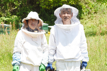 2025年産【数量限定】国産天然蜂蜜(初夏の蜜)500g&470g【合計970g】(H049117)
