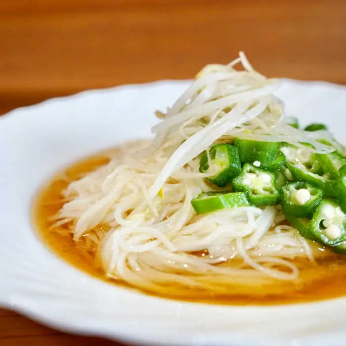 島原手延そうめん 桐箱入 50g×52束 計2.6kg / そうめん 素麺 麺 乾麺 ギフト 贈答 / 南島原市 / 吉岡製麺工場 [SDG005]