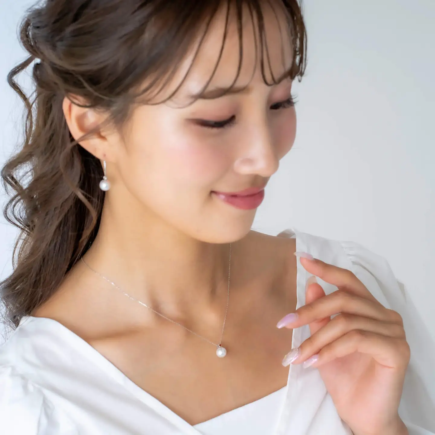 1月 誕生石 ガーネット 無調色 アコヤ真珠（日本） 8.0mm ラウンド Pt900 プラチナ ペンダント ネックレス（チェーン付き）