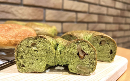 39210-123-0005．【Cafe リノ】高知県産のおからを使ったもちもちベーグル（プレーン・季節のベーグル）計8個セット