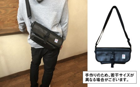 【FHP】ボディバッグ　ブラック　L