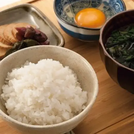 りんご約1.5kg(5～6個)とお米300g(2合)のお試しセット_りんご 林檎 リンゴ ふじ 米 お米 コメ こめ セット お試し おためし 青森県 果物 くだもの フルーツ_【配送不可地域：離島】【1405714】