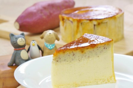 自家焙煎珈琲豆（豆のまま）１ｋｇ＆とりいさん家の芋ケーキＭサイズ【北海道・沖縄・離島　配送不可】