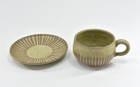 京焼 コーヒー 碗 / 皿 2種セット 「 遙白釉 ＆ 新羅釉 / 木賊紋 」( ピスタチオグリーン ＆ 黒 ) ペア 珈琲 カップ ソーサ― 受け皿 ティーカップ プレート セット 工芸品 伝統工芸 食器 陶器 食洗器 OK 宇治田原 京都