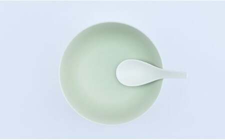 有田焼 究極のラーメン鉢 Colors グリーン レンゲ付【まるぶんオリジナル】食器 器 うつわ 麺鉢 ラーメン鉢 丼 丼ぶり どんぶり シンプル おしゃれ マット くすみカラー 緑 電子レンジ対応 A24-186