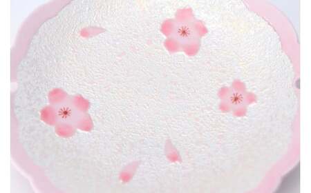 有田焼 薄ピンク釉 虹彩桜 雪輪皿 5枚セット【丸兄商社】食器 器 うつわ 陶磁器 5枚 セット 皿 中皿 取皿 雪輪皿 ケーキ皿 桜 ピンク 華やか お祝い お正月 ハレの日 A95-54