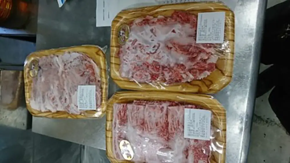近江牛 三種セット ３か月セット 【AC05W】 牛肉 近江牛 定期便 すき焼き 牛丼
