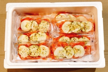スモークサーモンカプレーゼ8～12P(計1.5kg)＆塩銀鮭切り身1切(約70g)×35P D-09042