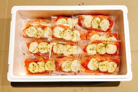 スモークサーモンカプレーゼ20～30P(計3kg)＆塩キングサーモン切り身1切(約100g)×20P E-09010