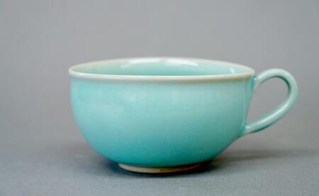 有田焼 翡翠スープ碗【梶原大敬 茂正工房】器 うつわ 食器 スープカップ 青磁 翡翠 青 作家 手仕事 ろくろ たっぷり スープ 電子レンジ対応 30000円 3万円 A30-788