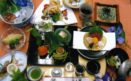 尾張温泉郷湯元館 感謝券 10000円 チケット 旅行 観光 料理自慢 温泉自慢 商品券 会席料理 かけ流し 天然温泉 癒し お出かけ 休日 休息 
