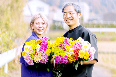 仏花におすすめ そのまま飾れるお供えスタンドマムブーケ 水替え不要 生花 お花