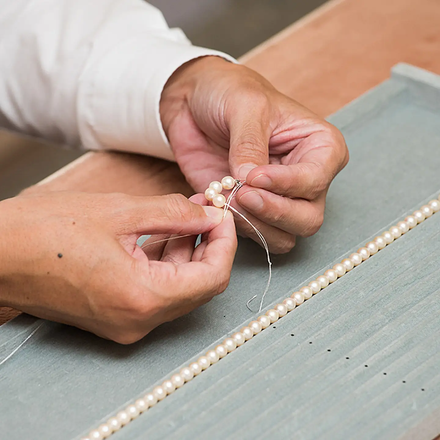 艶々ベビー！5mmアコヤ真珠直付けピアス：B425-007