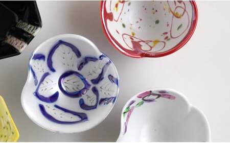 有田焼 巻花 (赤釉・ルリ・桃) 八角 (雲花・雪柳・宝石) 珍味入れ ６客揃い 花形 八角形 小さい器 富永陶磁器 A60-76