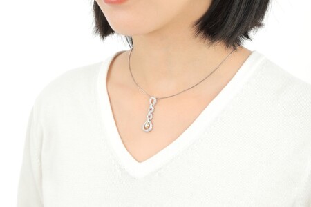 【ふるなび限定】【一点もの】ダイヤモンド（0.64ct）K18WGペンダント　R57　K05088-H　FN-Limited-SP