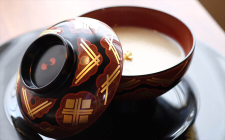 【伝統工芸品】【秀衡塗】「煮物椀（雲紋・黒内古代朱）」10客 【ocy915-koda-kum-10A】