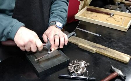 彫金 シルバー 槌目バングル 制作 体験 コース 1名 FABBRICA OSAWA ／ 体験チケット