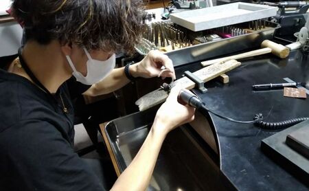 彫金 刻印 バングル 石付き 制作 体験 コース 2名 FABBRICA OSAWA ／ 体験チケット