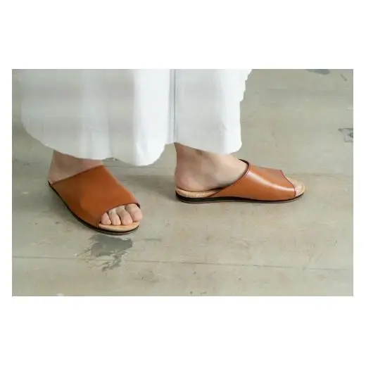 【4足セット】Made in Japanの高品質　ルームシューズの理想形。天然素材、静音性、高反発クッションで足にやさしい、 コルクでむれにくい、来客時も皮革とシンプルカラーのデザインで、さりげないセンスを！ 「バークオブケイ」コルクルームシューズ（L・26.5cm・グレー）