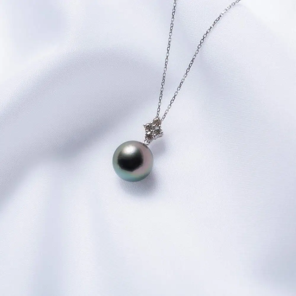【星彩】ブラックパール（タヒチ 黒蝶真珠） 10mm セミラウンド ダイヤモンド K18 ホワイトゴールド ペンダントトップ