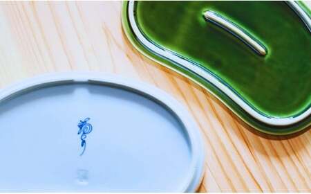 有田焼 織部釉/白釉 バイカラー 繭型蓋物【ARITAYAKI-STORE】食器 うつわ ハレの日 めでたい おもてなし おせち 高級食器 ハンドメイド A22-50