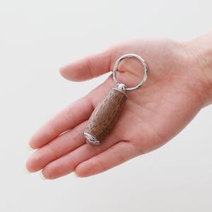 【メイプル】ピルケース  木製 薬ケース 携帯用 キーホルダー 薬入れ 小型 ミニ 錠剤 サプリメントケース 日本製  kitoen（木と縁）